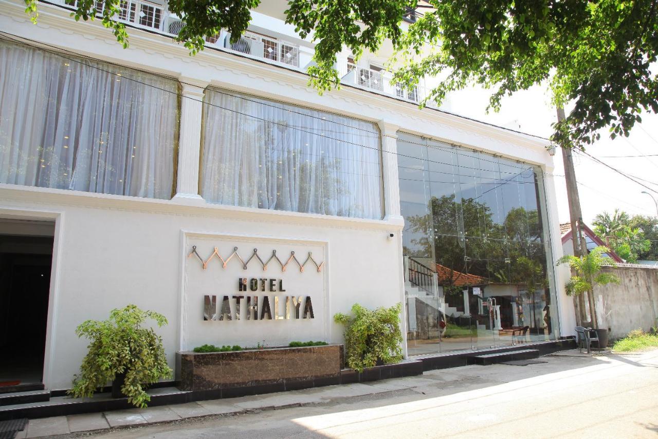 Hotel Nathaliya Katunayaka Kültér fotó